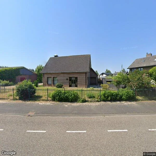 Straatbeeld van Latensteinse Rondweg 2, 4005EH Tiel