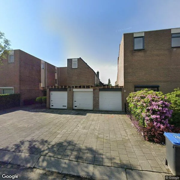 Straatbeeld van Lavadijk 24, 4706KS Roosendaal