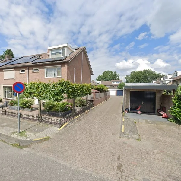 Straatbeeld van Lavastraat 61, 8084CM 't Harde