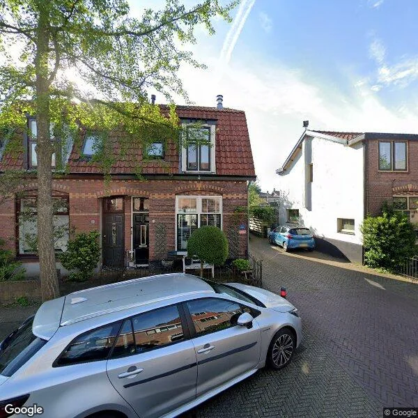 Straatbeeld van Leeghwaterstraat 84, 1221BH Hilversum