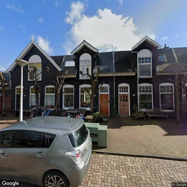 Straatbeeld van Leeuwarderweg 48, 1025RW Amsterdam