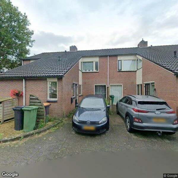 Straatbeeld van Leeuwebek 18, 7577BA Oldenzaal