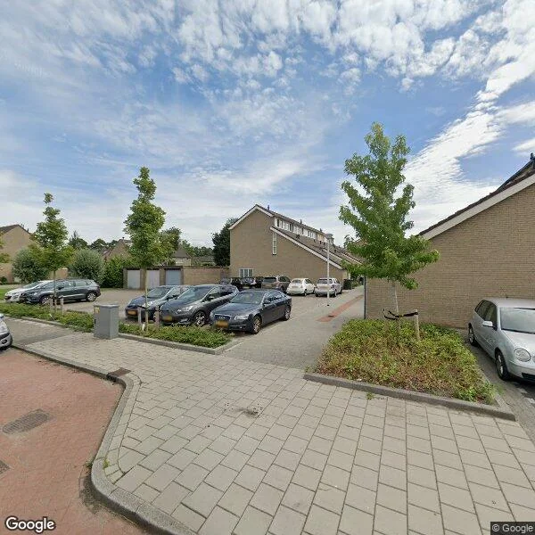 Straatbeeld van Leeuwerikhof 32, 2371NN Roelofarendsveen