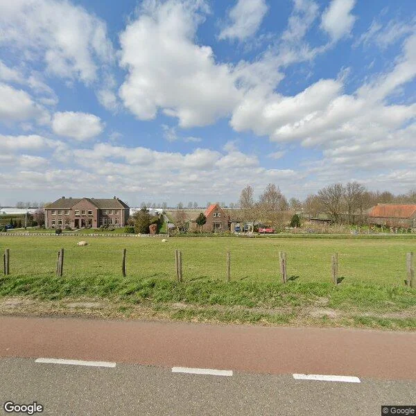 Straatbeeld van Leimuiderdijk 215, 2154MN Burgerveen