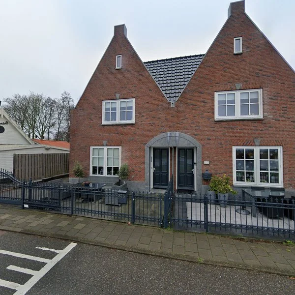 Straatbeeld van Leimuiderdijk 375, 2155MT Leimuiderbrug