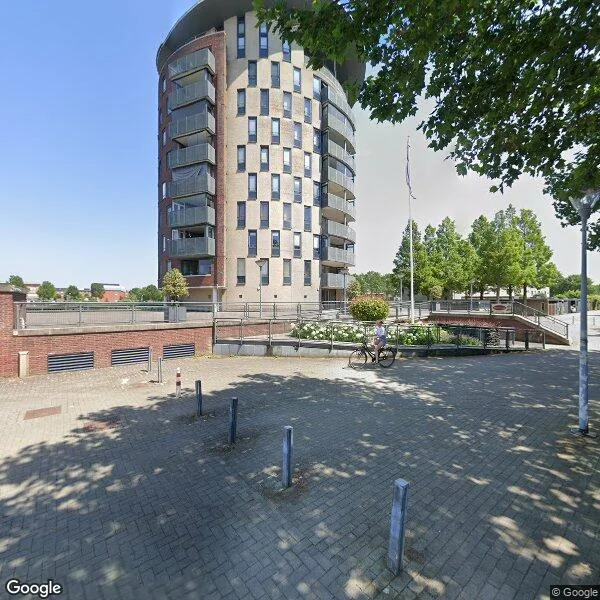 Straatbeeld van Leusveld 148, 2151JX Nieuw-Vennep