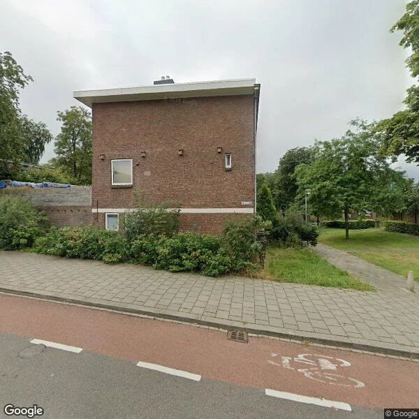 Straatbeeld van Leutherweg 106, 5915CK Venlo