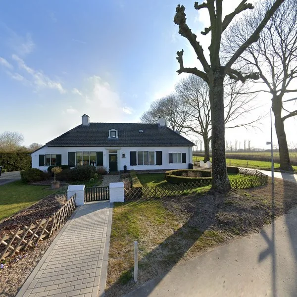 Straatbeeld van Leuthsestraat 27, 6575JD Persingen