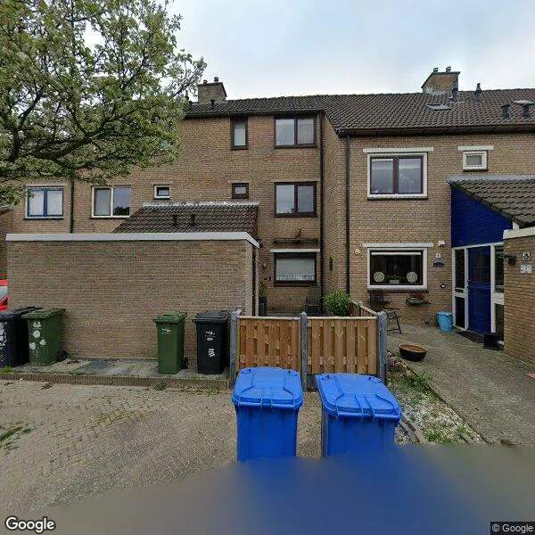 Straatbeeld van Lijster 10, 3191DM Hoogvliet Rotterdam