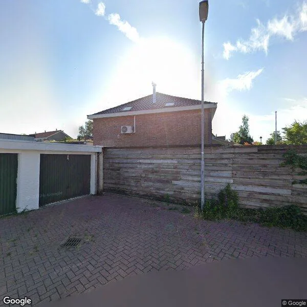 Straatbeeld van Lindelaan 131, 3331AM Zwijndrecht