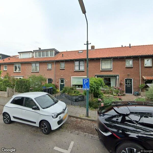 Straatbeeld van Lindelaan 71, 1231CK Loosdrecht