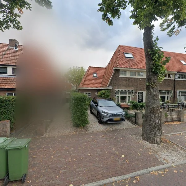 Straatbeeld van Lindenlaan 121, 1271AZ Huizen