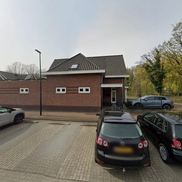 Straatbeeld van Lindeparklaan 7, 5062GB Oisterwijk