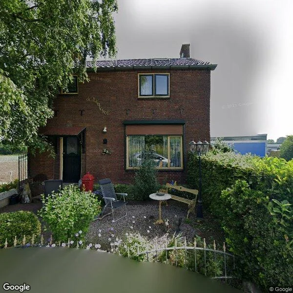 Straatbeeld van Lindtsedijk 235, 3336LD Zwijndrecht