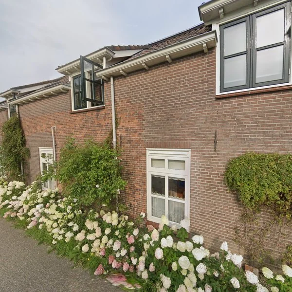 Straatbeeld van Lingedijk 1, 4155BA Gellicum