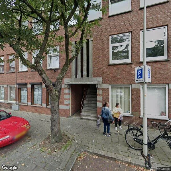 Straatbeeld van Linnaeusstraat 61, 2522GC Den Haag