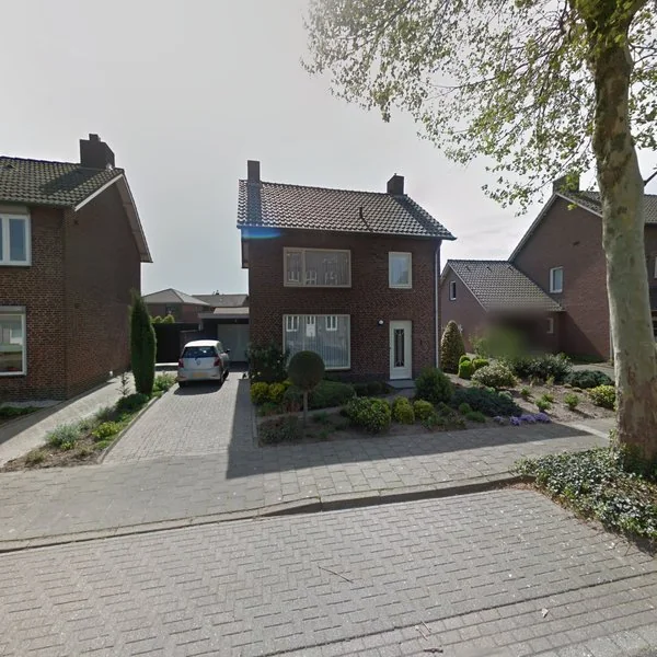 Straatbeeld van Lochtstraat 24, 6035BN Ospel