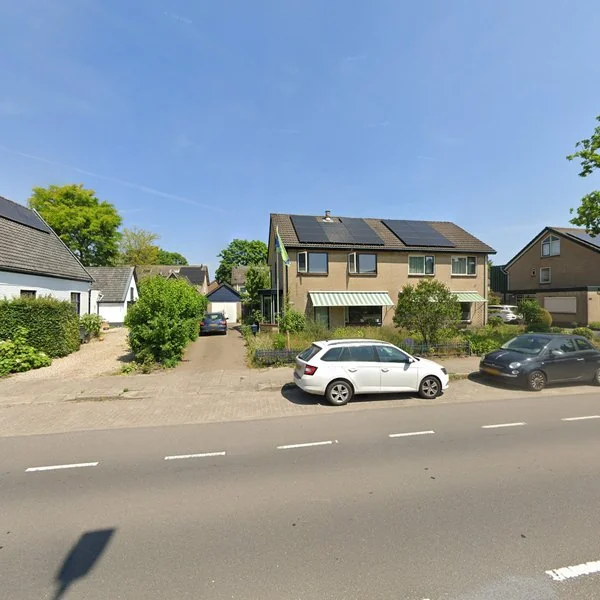 Straatbeeld van Loenenseweg 98A, 6961CT Eerbeek