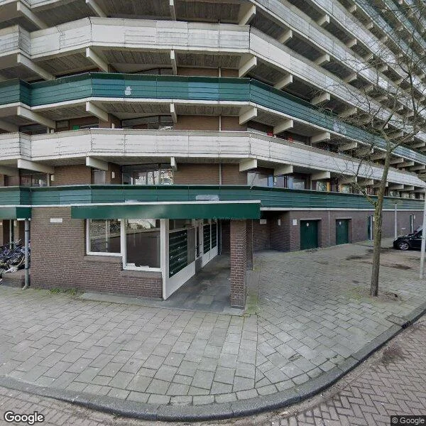 Straatbeeld van Loenermark 10, 1025SB Amsterdam