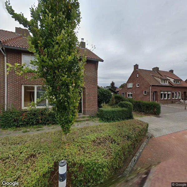 Straatbeeld van Loosteeg 10, 5981NH Panningen