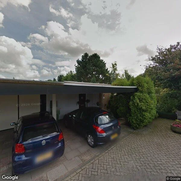Straatbeeld van Louis Armstronglaan 24, 2324LH Leiden