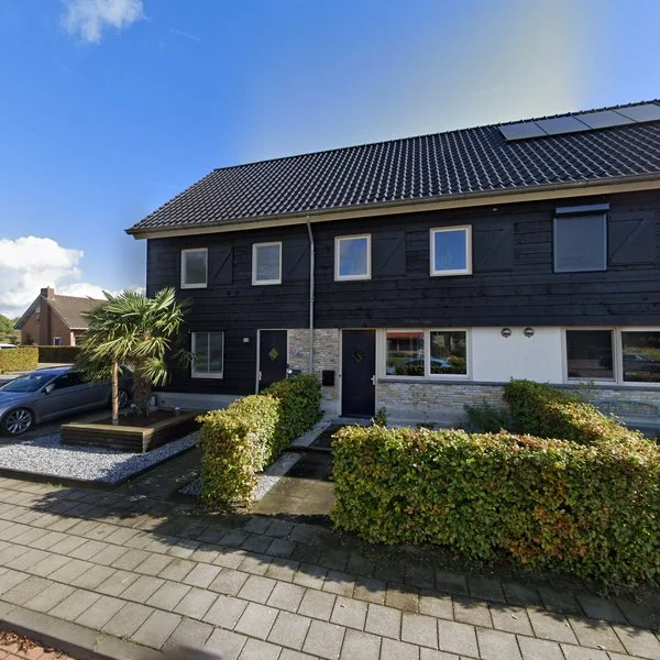 Straatbeeld van Louwrens Penninghof 15, 4287LW Waardhuizen