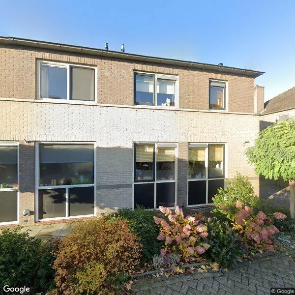 Straatbeeld van Luxemburgsezoom 11, 2912GG Nieuwerkerk aan den IJssel