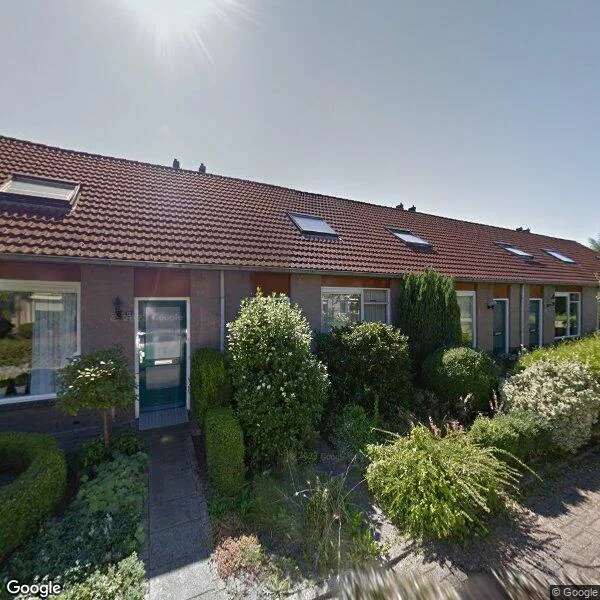 Straatbeeld van Maarten Maartensstraat 10, 3947MV Langbroek