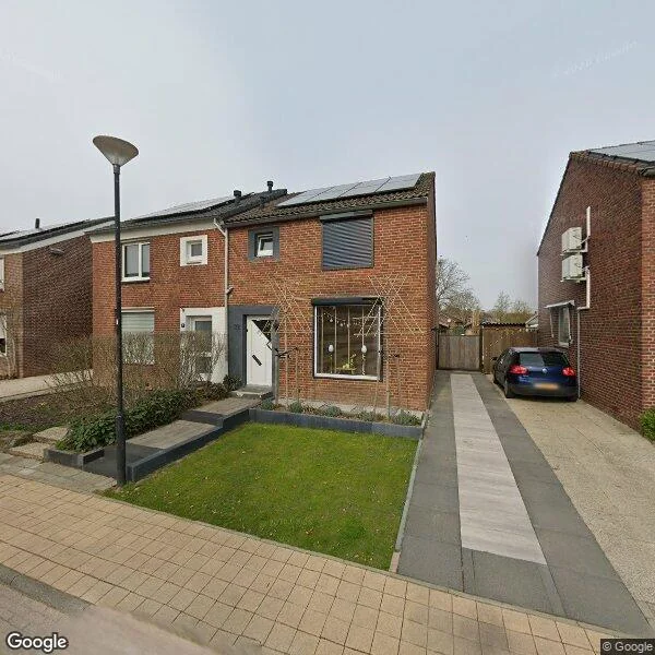 Straatbeeld van Maarweg 22, 6447BM Merkelbeek