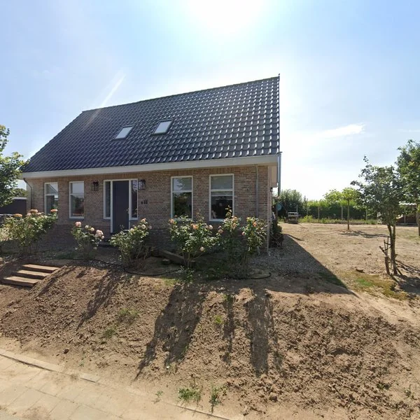 Straatbeeld van Maasdijk 25, 6624KN Heerewaarden