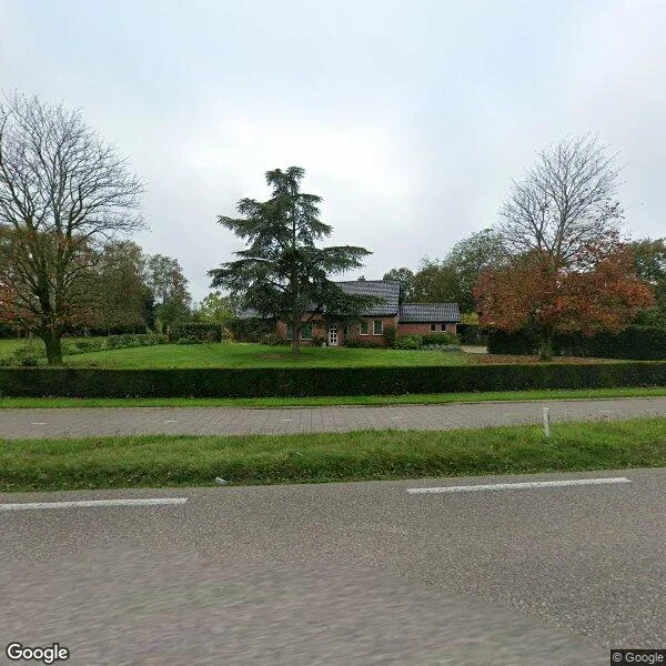 Straatbeeld van Maaseikerweg 202, 6006AD Weert