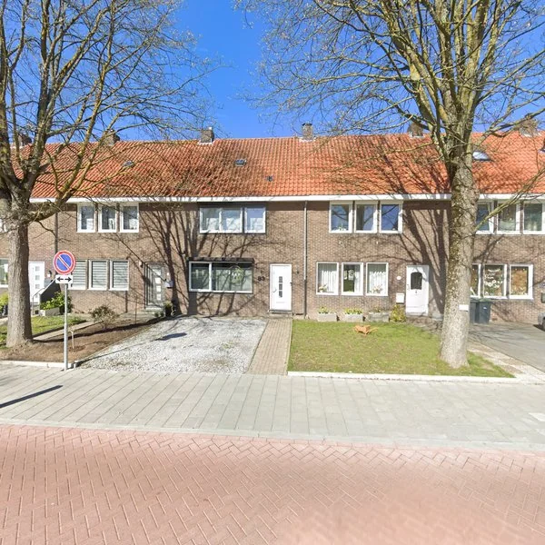 Straatbeeld van Maastrichterlaan 83, 6374VM Landgraaf