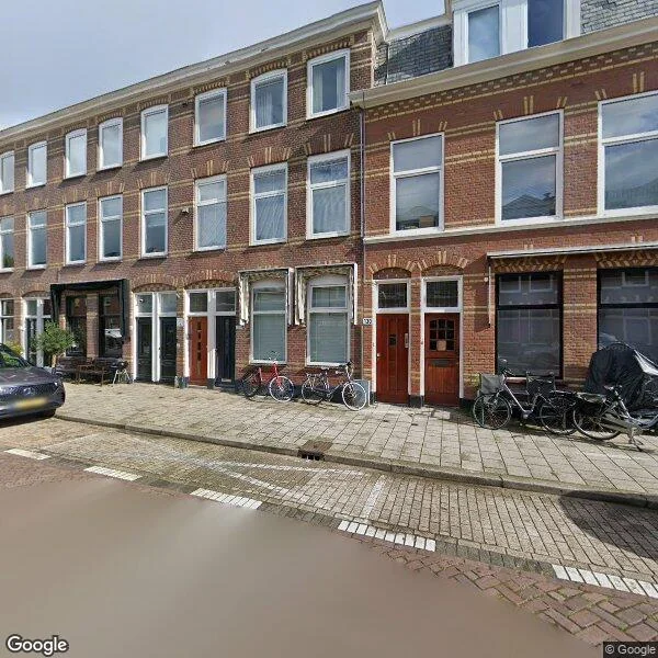 Straatbeeld van Maaswijkstraat 128, 2586CH Den Haag