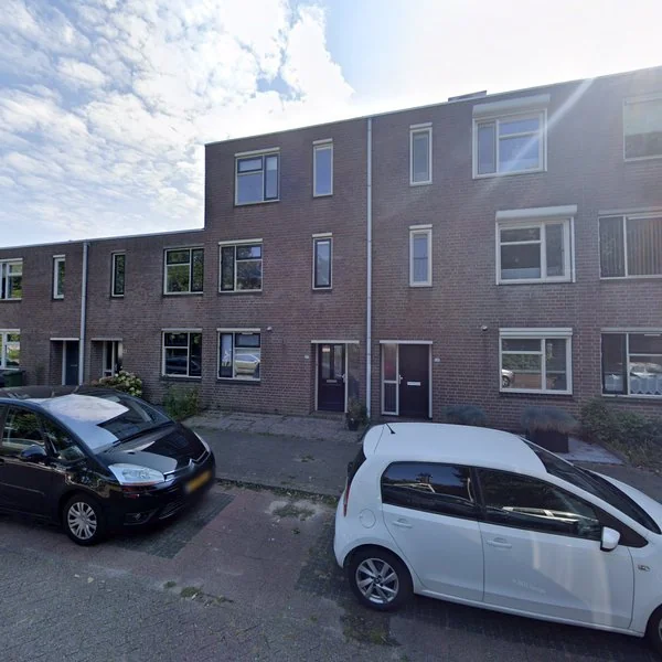Straatbeeld van Mandenvlechter 29, 2401JK Alphen aan den Rijn