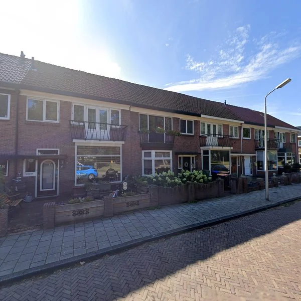 Straatbeeld van Marconistraat 64, 1973PL IJmuiden