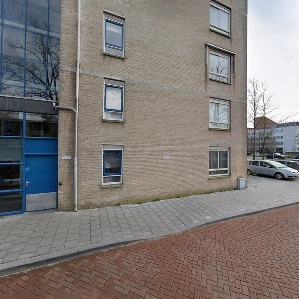Straatbeeld van Margarethaland 93, 2591TX Den Haag