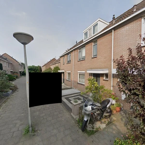 Straatbeeld van Marie Houtmanstraat 16, 2401KM Alphen aan den Rijn