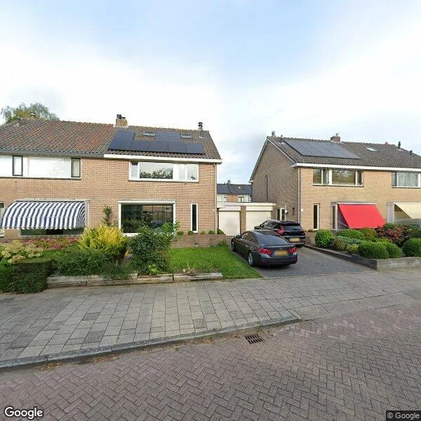Straatbeeld van Marjoleinlaan 32, 2991HL Barendrecht
