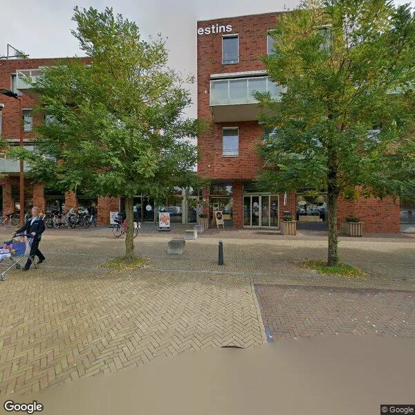 Straatbeeld van Markt 122, 9251JS Burgum