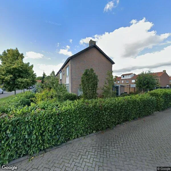 Straatbeeld van Mauritsstraat 9, 3265BM Piershil