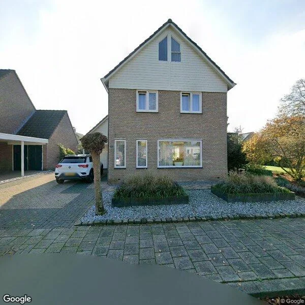 Straatbeeld van Meeuwenstraat 51, 6035GC Ospel