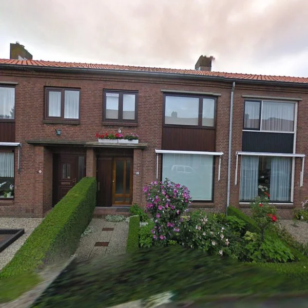 Straatbeeld van Meidoornstraat 12, 2371VC Roelofarendsveen