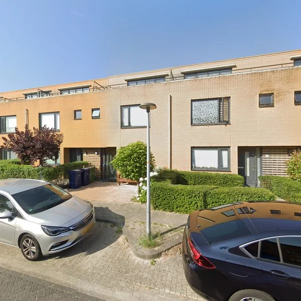 Straatbeeld van Merenguestraat 15, 1326SC Almere