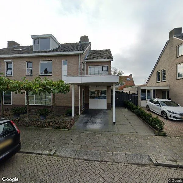 Straatbeeld van Mesdagstraat 2, 2162CG Lisse
