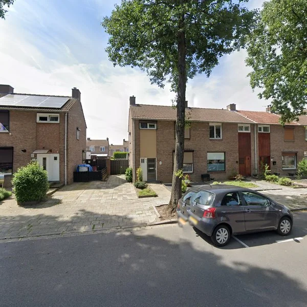 Straatbeeld van Mgr. Hanssenlaan 22, 6433BM Hoensbroek