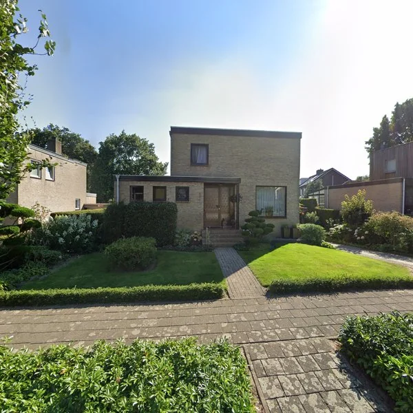 Straatbeeld van Mgr Schravenlaan 7, 5973NH Lottum