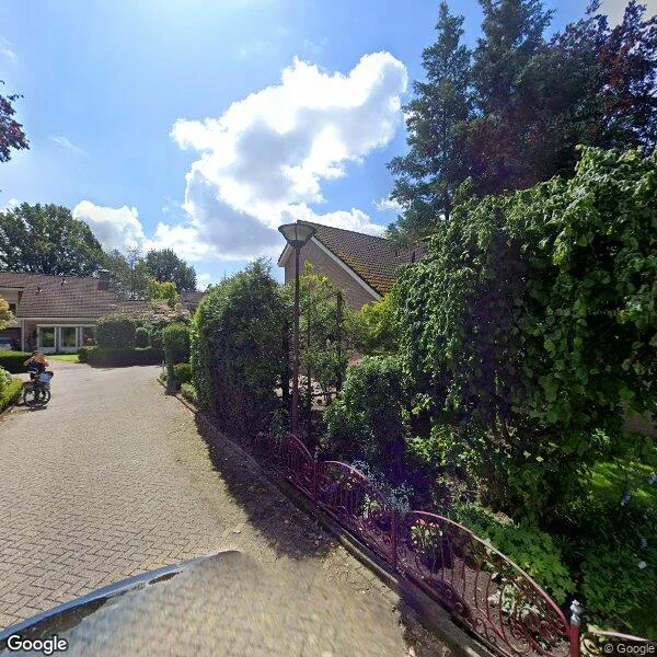 Straatbeeld van Mgr. Van Hooydonklaan 10, 4741DJ Hoeven