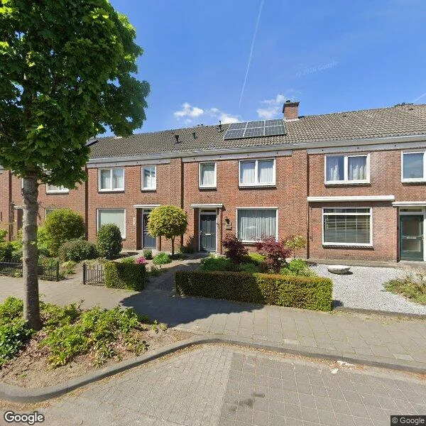 Straatbeeld van Mgr. Zwijsenstraat 16, 5482HH Schijndel