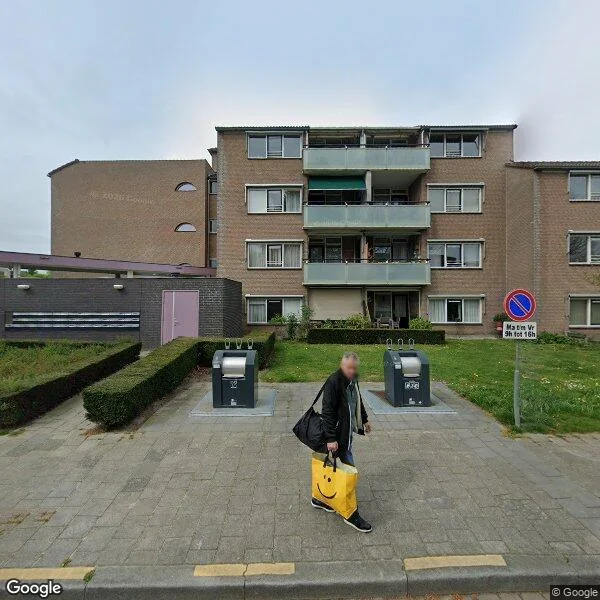 Straatbeeld van Mgr. Zwijsenstraat 21, 5683HA Best
