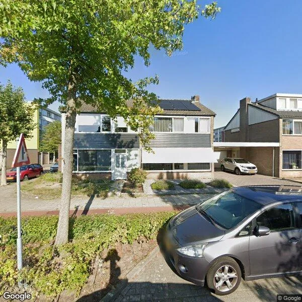 Straatbeeld van Michiel de Ruijterstraat 32, 5684BL Best